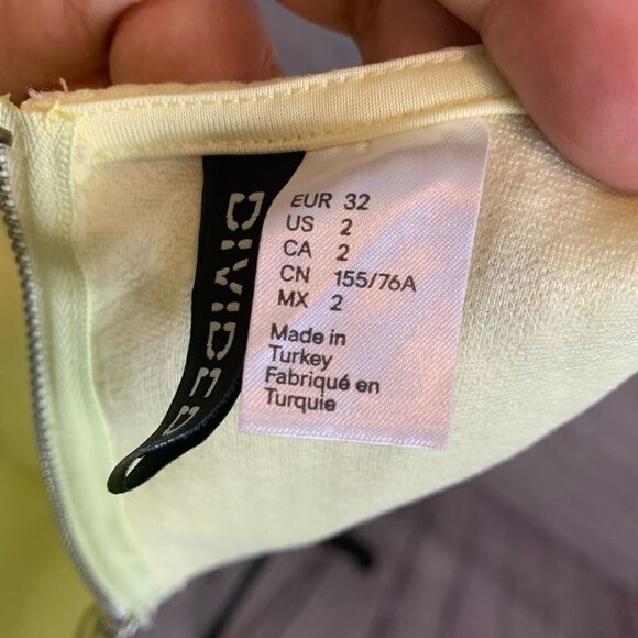 DIVIDED H&M : pale yellow body con dress size 2 - Picture 7 of 8
